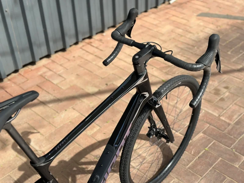 Giant Revolt Advanced 2 Shimano GRX 2x12 2025