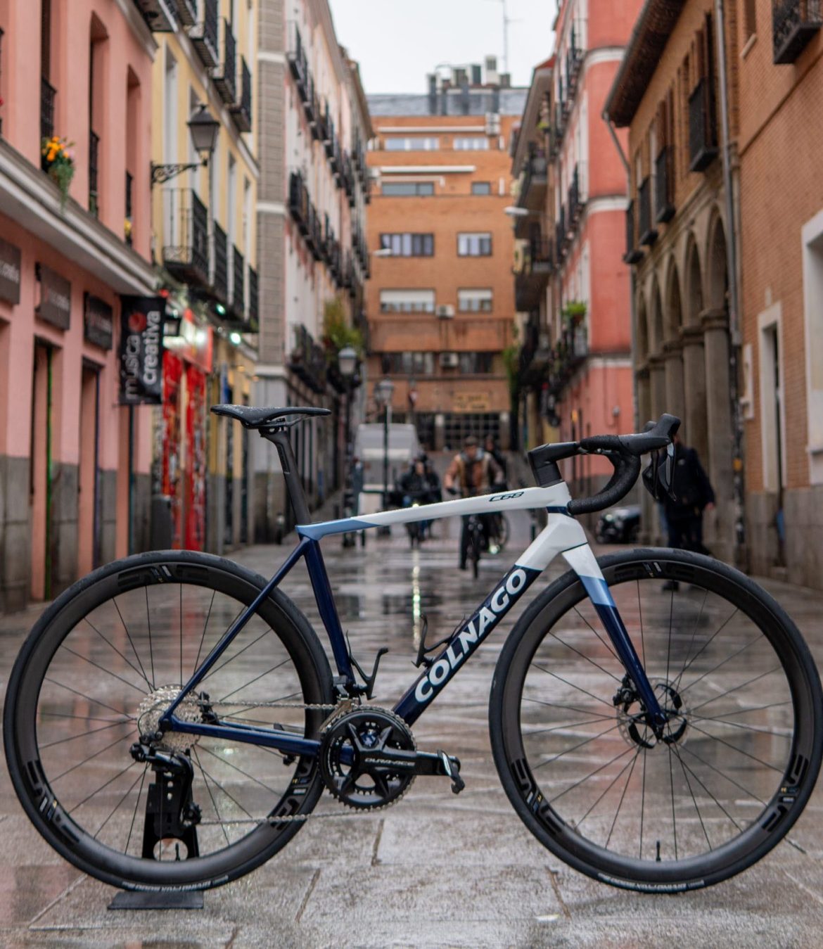 BICICLETA COLNAGO C68 HRBB DURA ACE DI2 - MALASAÑA PLAZA DEL DOS DE MAYO MADRID